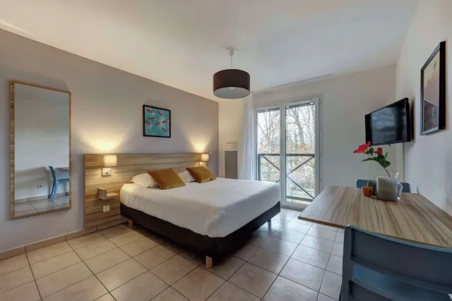Hotellbilder av Comfort Aparthotel Divonne L'Oree du Parc - nummer 1 av 37