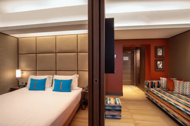 Billede av hotellet The Independent Suites - nummer 1 af 51