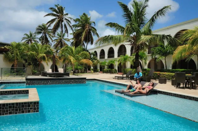 Hotellbilder av Talk of the Town Hotel and Beach Club - nummer 1 av 67