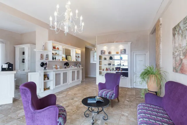 Billede av hotellet La Bastide De Tourtour & Spa Hôtel - nummer 1 af 100