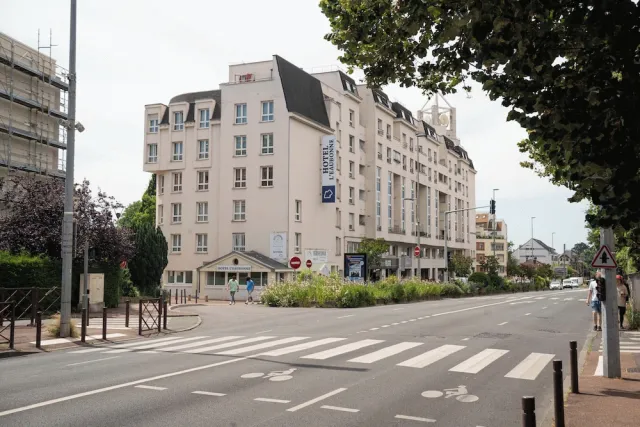 Hotellbilder av Hôtel L'Eaubonne - nummer 1 av 44