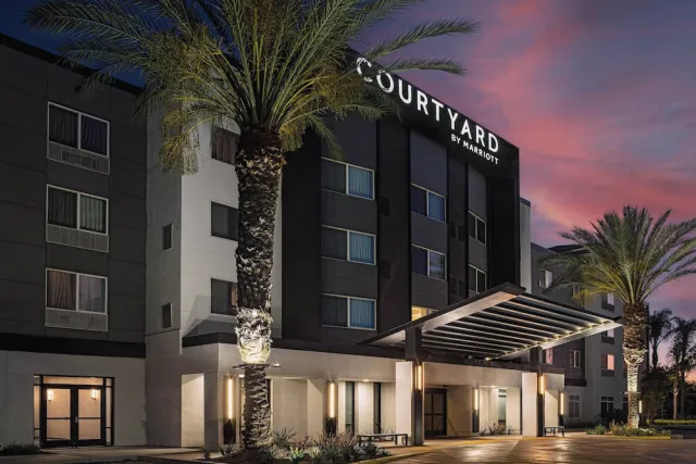 Hotellbilder av Courtyard Anaheim Resort/Convention Center - nummer 1 av 36