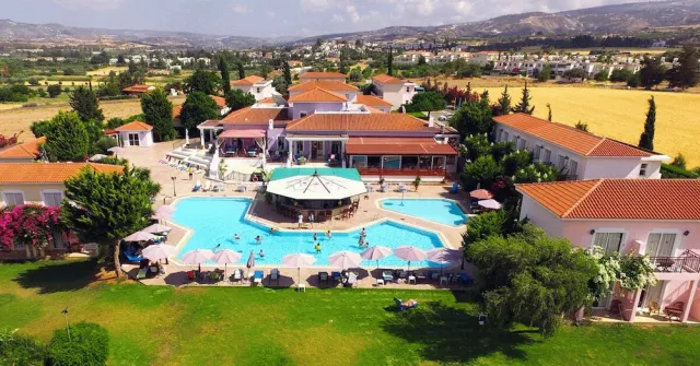 Hotellbilder av Akamanthea Holiday Village - nummer 1 av 63