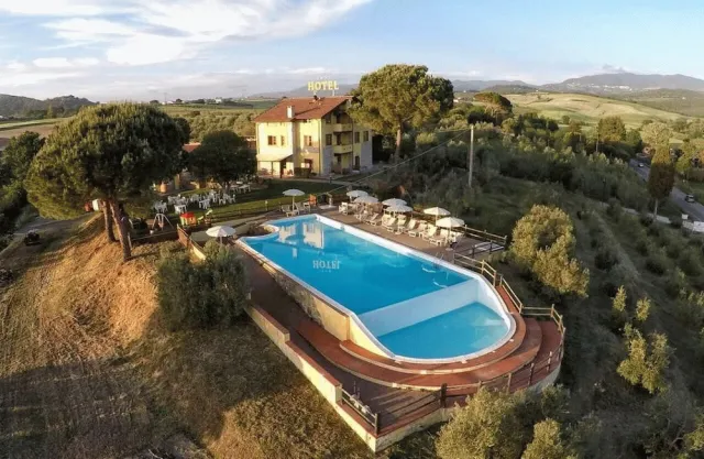 Billede av hotellet Tenuta La Lupa Country Hotel - nummer 1 af 10
