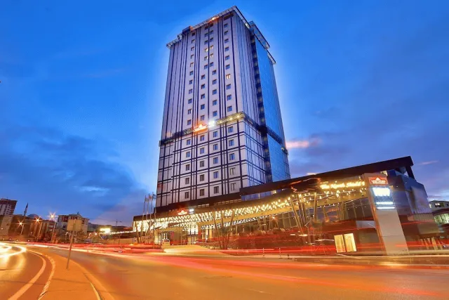 Billede av hotellet TRYP by Wyndham Istanbul Basın Ekspres - nummer 1 af 44
