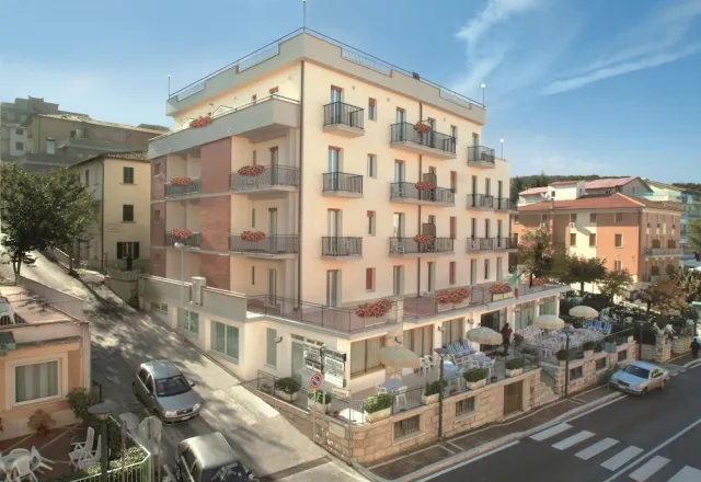 Billede av hotellet Hotel Monica - nummer 1 af 10