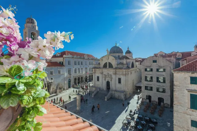 Billede av hotellet MAIN CENTRAL SQUARE guest house - nummer 1 af 10