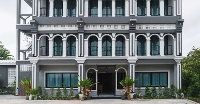Billede av hotellet The Besavana Phuket - nummer 1 af 10