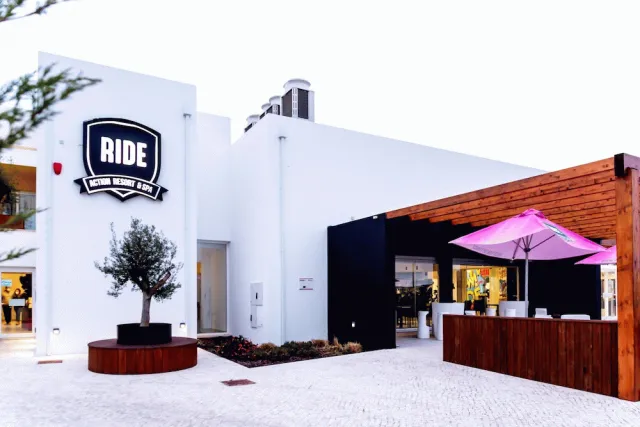 Billede av hotellet RIDE Surf Resort & SPA - nummer 1 af 53