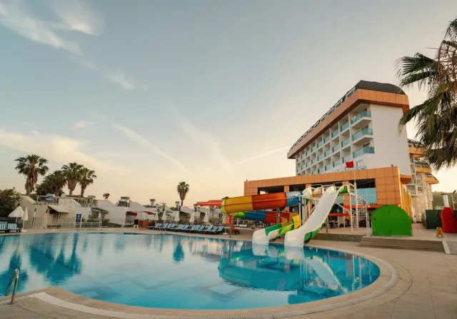 Billede av hotellet Throne Beach Resort & Spa - nummer 1 af 74
