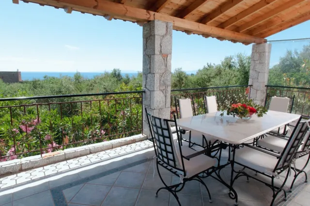 Hotellbilder av Spacious Villa Stunning Seaview - Perfect Location - nummer 1 av 33