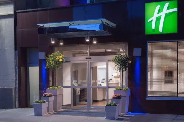 Billede av hotellet Holiday Inn Express New York City Times Square, an IHG Hotel - nummer 1 af 37