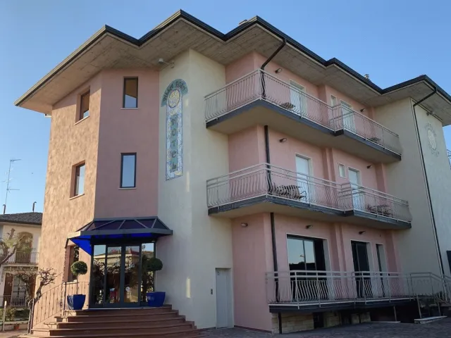 Billede av hotellet Hotel Villa Rosa - nummer 1 af 10