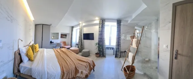 Billede av hotellet Le Petit Trianon et Le Charme des Suites - nummer 1 af 10