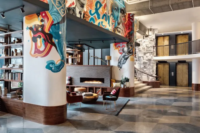 Billede av hotellet The Revolution Hotel - nummer 1 af 100