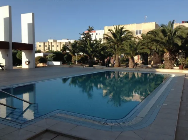 Billede av hotellet Luxury Seafront Apartment With Pool - nummer 1 af 42