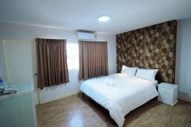 Billede av hotellet Tim Place - BTS Phra Khanong - nummer 1 af 10