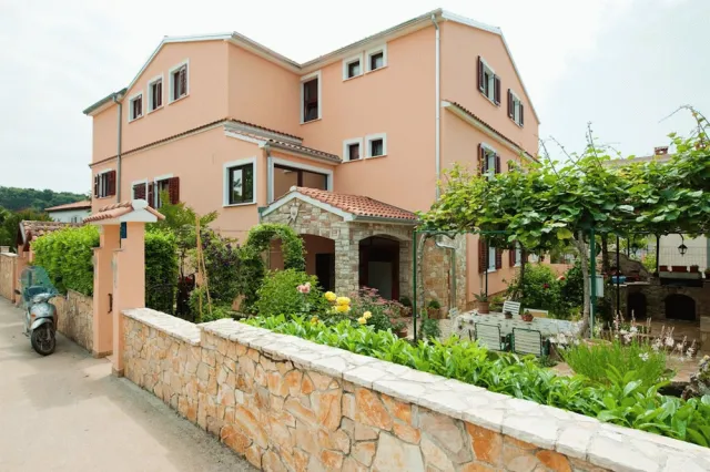 Hotellbilder av Apartments Villa Nikola - nummer 1 av 44