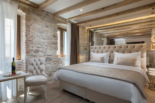 Billede av hotellet Le Premier Luxury Rooms - nummer 1 af 10