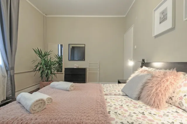 Billede av hotellet 3 BDR Top Center Artistic Apartment - 115 m2 - nummer 1 af 30