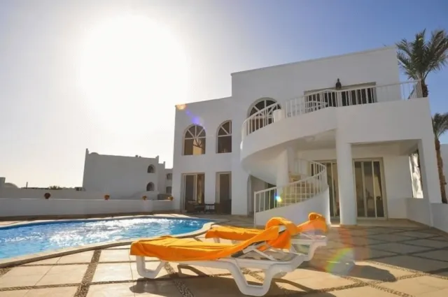 Hotellbilder av Amazing 4 Bedroom Villa - nummer 1 av 16