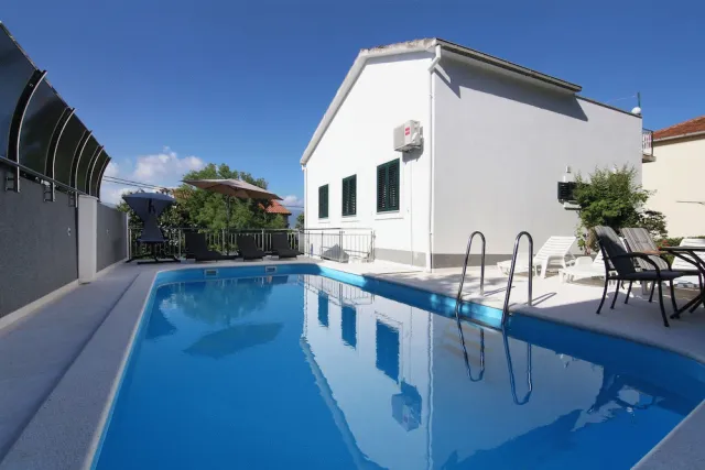 Hotellikuva Luxury house with pool near the sea - numero 1 / 59
