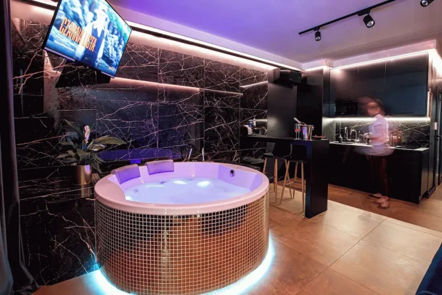 Hotellbilder av Glass House Hot Tub Apartments - nummer 1 av 100