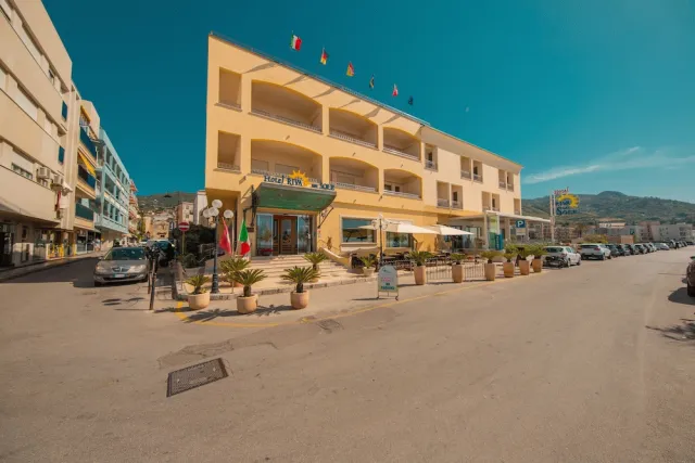Hotellbilder av Hotel Riva del Sole - nummer 1 av 59