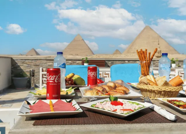 Billede av hotellet Pyramid Edge Hotel & Exclusive Pyramids View Rooftop - nummer 1 af 10