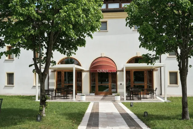 Hotellbilder av Albergo Antica Corte Marchesini - nummer 1 av 79