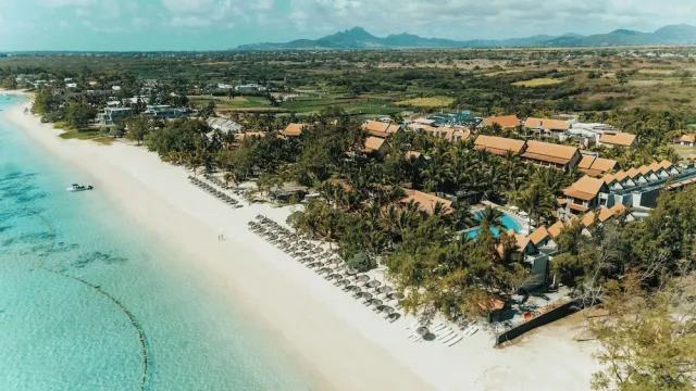 Hotellbilder av Crystals Beach Resort Belle Mare, a member of Radisson Individuals - nummer 1 av 10