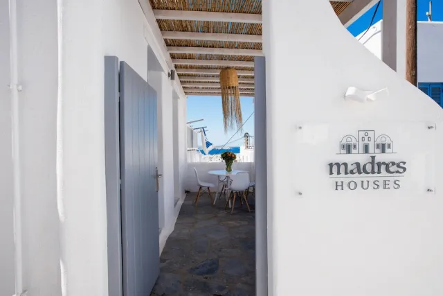 Billede av hotellet Madres Houses - nummer 1 af 10