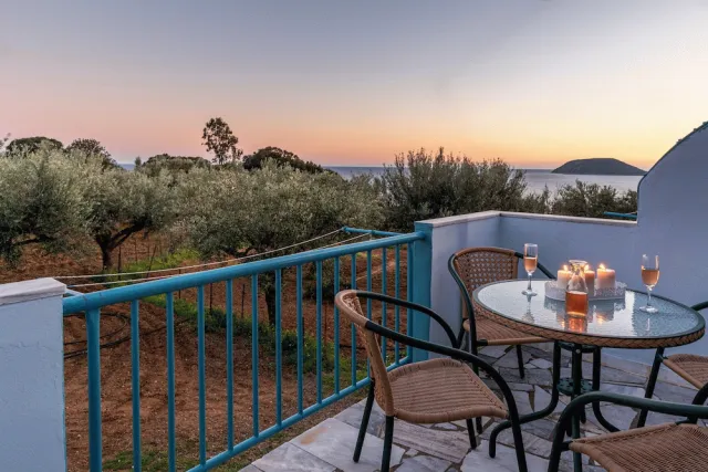 Hotellbilder av Cozy Summer Retreat - Perfect Location - nummer 1 av 12