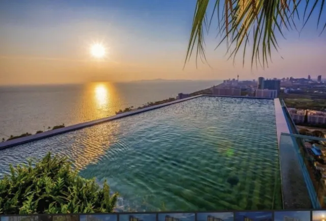 Billede av hotellet The Riviera Jomtien with View - nummer 1 af 13