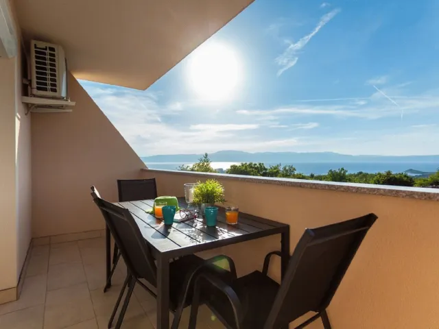 Billede av hotellet Lavish Apartment in Omisalj With Rooftop Terrace - nummer 1 af 17