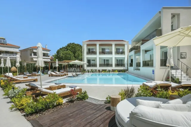 Billede av hotellet Mirablue Luxury Residences - nummer 1 af 10