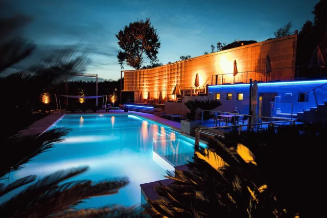Billede av hotellet La Villa Resort - nummer 1 af 10