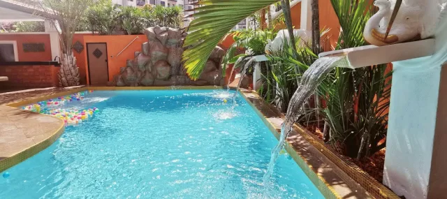 Hotellbilder av GOLDLAND Luxury Pool Villa Pattaya Walking Street 8 Bedrooms - nummer 1 av 42