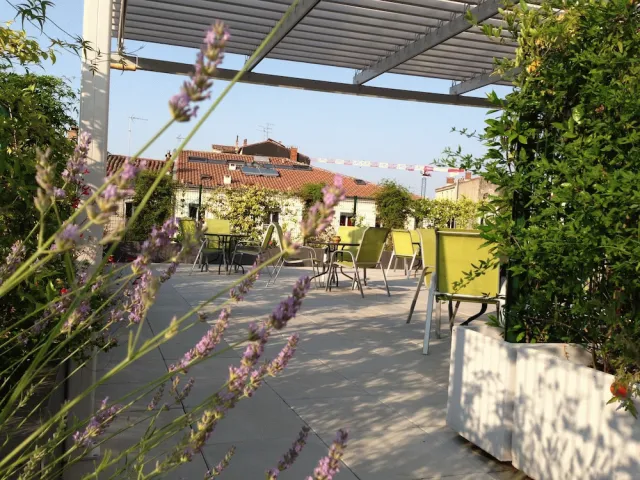 Billede av hotellet Privilège Hôtel & Apparts Eurociel Centre Comédie - nummer 1 af 68