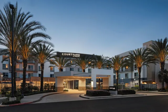 Billede av hotellet Courtyard by Marriott Long Beach Airport - nummer 1 af 50