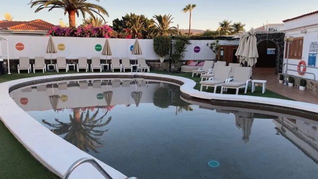 Hotellbilder av Rainbow Golf Gay Men-only Resort - nummer 1 av 100
