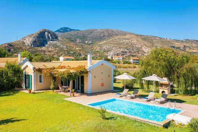 Hotellbilder av Villa Melissa Large Private Pool Walk to Beach Sea Views A C Wifi Car Not Required - 1926 - nummer 1 av 69