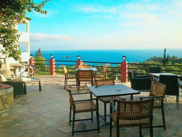 Hotellbilder av Charming Studio Apartments With Swimming Pool Near Pelekas Beach - nummer 1 av 22
