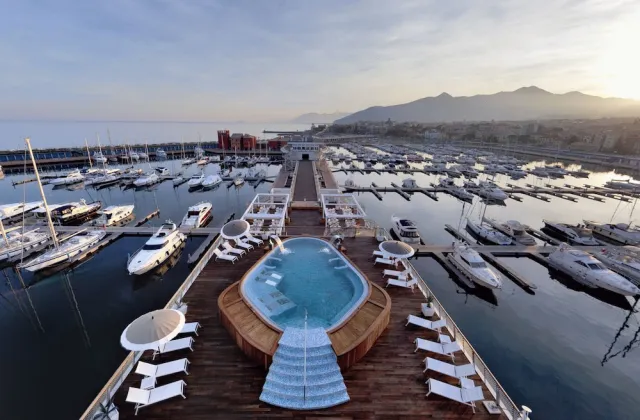 Billede av hotellet Albergo Yacht Club Marina di Loano - nummer 1 af 30