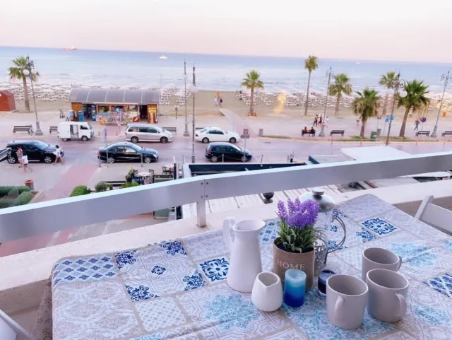 Hotellbilder av Beach Front Apartment - nummer 1 av 13