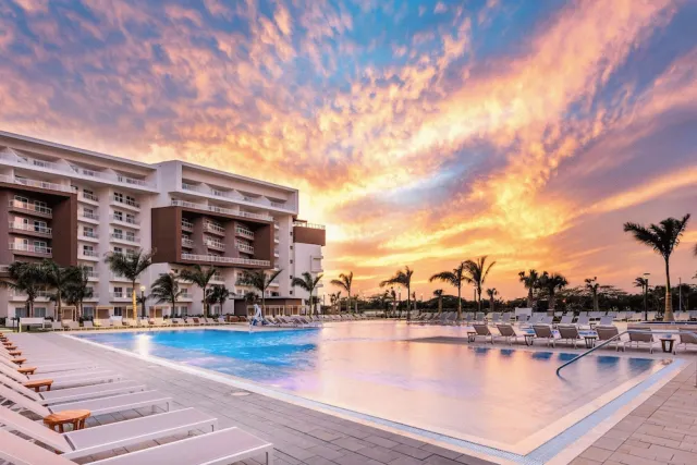 Hotellbilder av Embassy Suites By Hilton Aruba Beach Resort - nummer 1 av 100