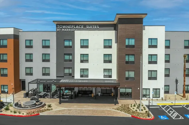 Hotellbilder av TownePlace Suites by Marriott Las Vegas North I-15 - nummer 1 av 51