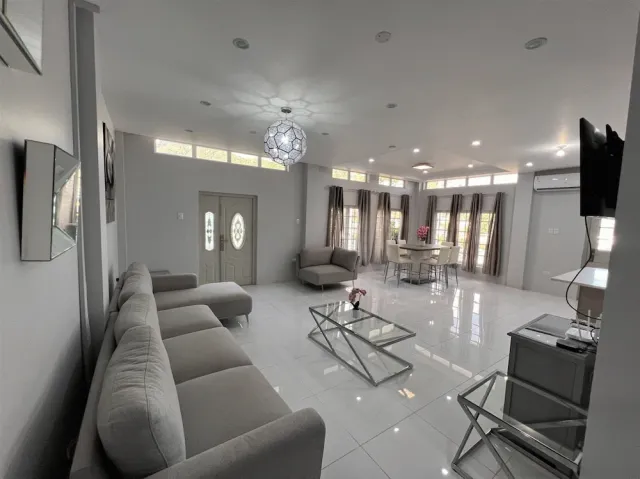 Hotellbilder av Gulfview Townhouse With Pool and Jacuzzi - nummer 1 av 34