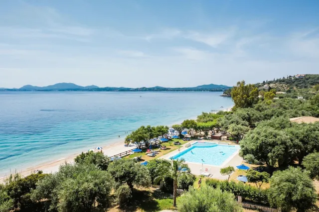 Billede av hotellet La Riviera Barbati Seaside Apartments & Private Pool Villas - nummer 1 af 23