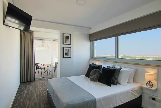 Hotellbilder av Phaedrus Living Luxury Suite Nicosia 501 - nummer 1 av 11